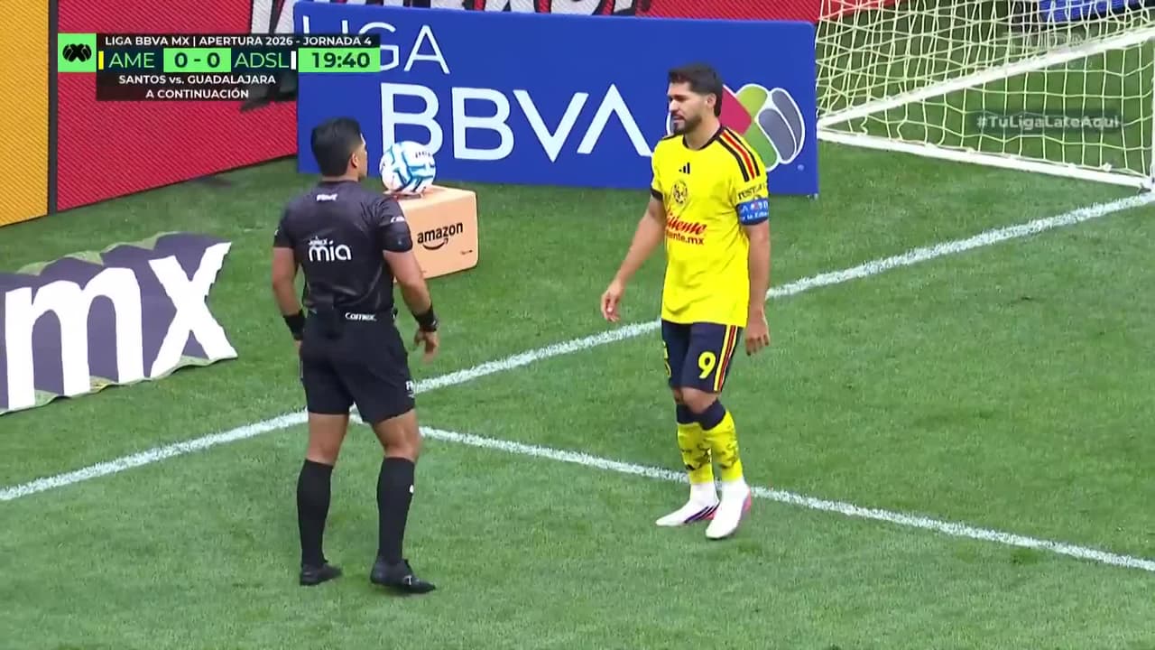 ¡La bronca entre Henry Martín y Robson Bambu en el América vs. San Luis!