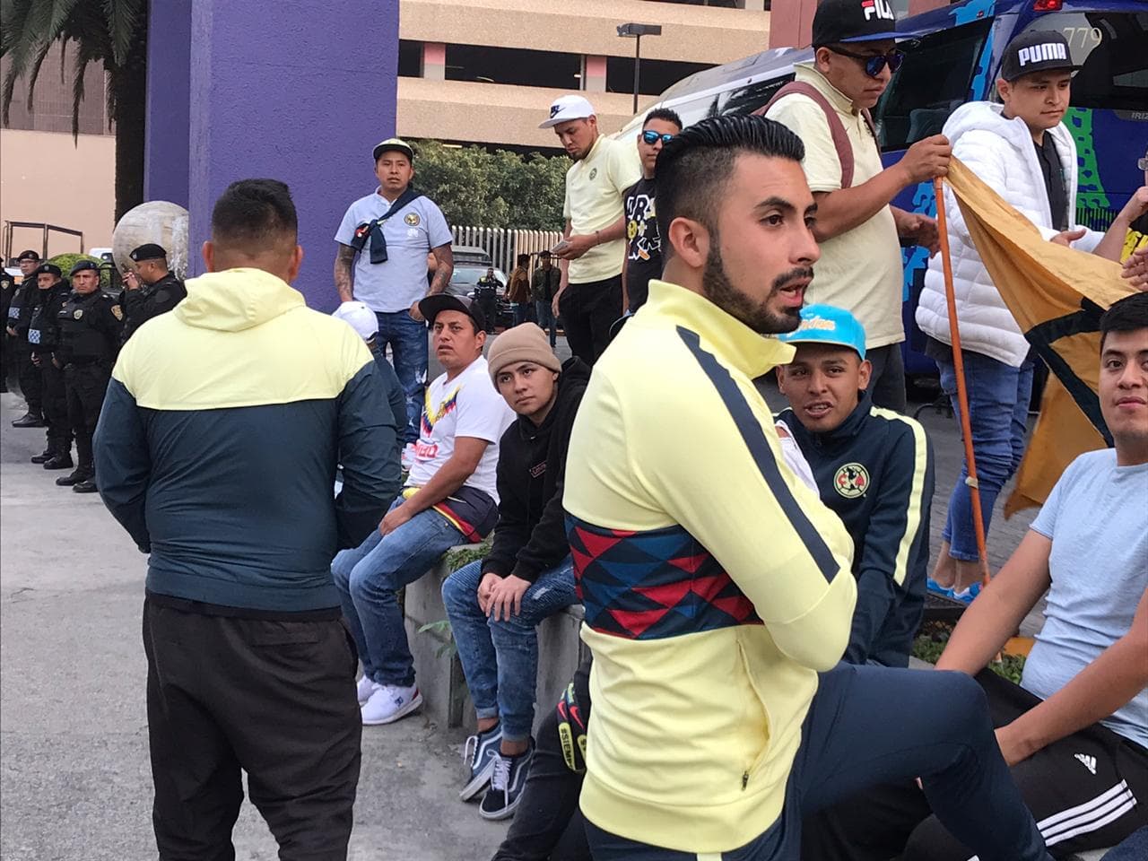 Las autoridades están listas para contener a las porras más bravas del fútbol mexicano.