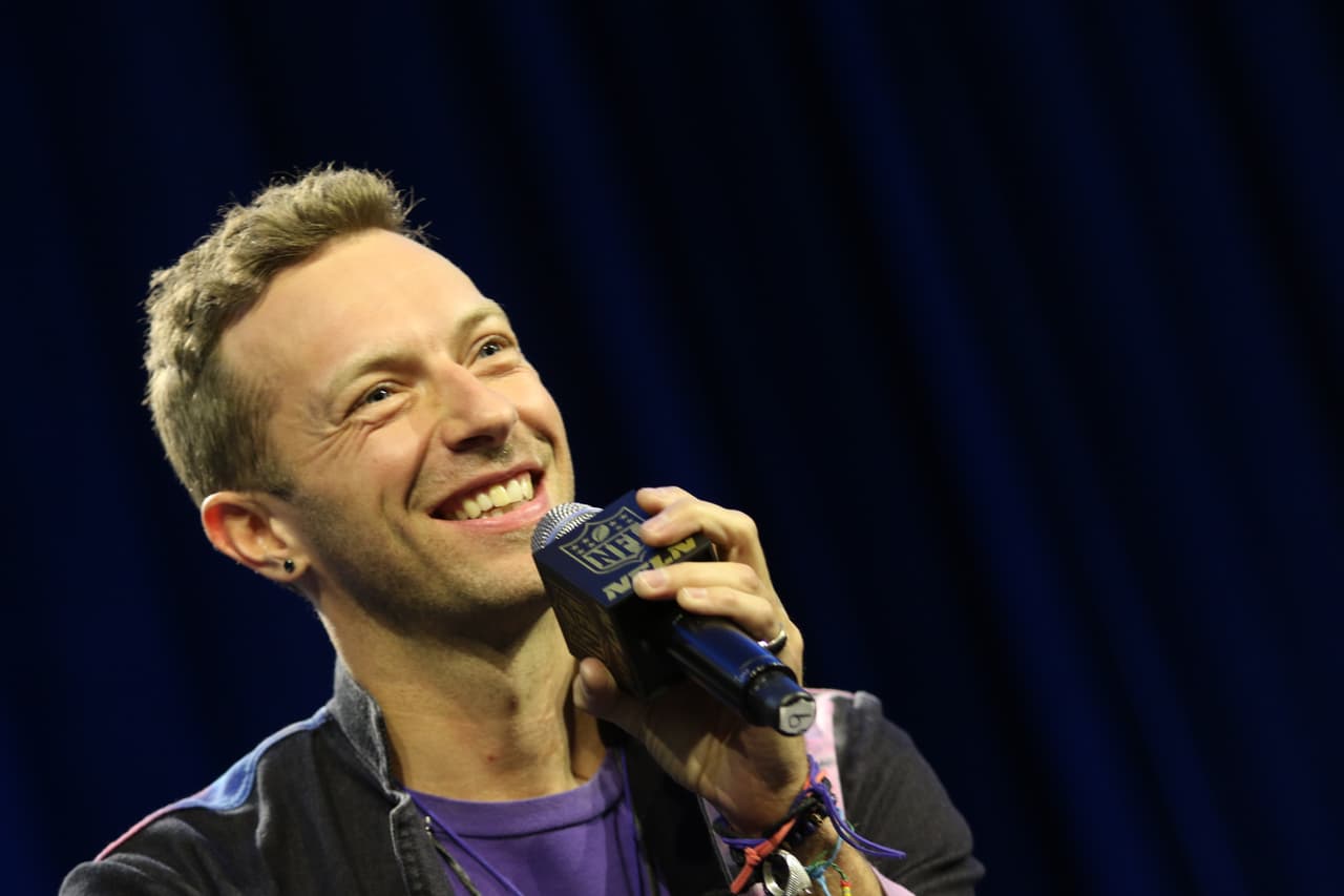 La banda británica, liderada por Chris Martin, hicieron su presentación en conferencia de prensa para dar algunos detalles de su presentación del medio tiempo en el Super Bowl 50. Checa las imágenes.