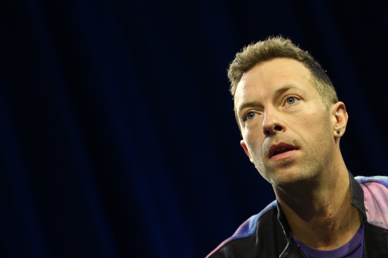 La banda británica, liderada por Chris Martin, hicieron su presentación en conferencia de prensa para dar algunos detalles de su presentación del medio tiempo en el Super Bowl 50. Checa las imágenes.