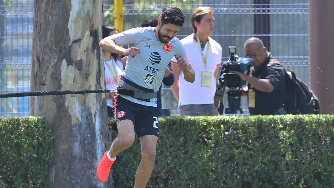 Oribe Peralta ya tiene fecha aproximada de regreso a las canchas