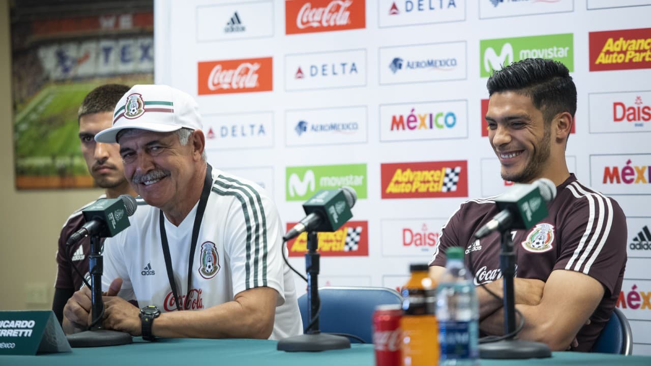 Raúl Jiménez es el hombre de experiencia en el ataque del Tri de Ferretti.