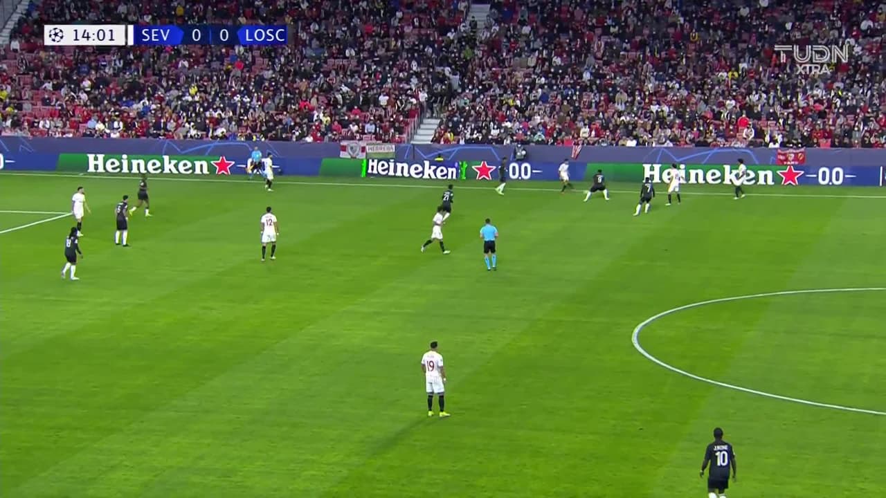 ¡Gol del Sevilla! Ocampos aprovecha el rebote y pone el 1-0 ante Lille