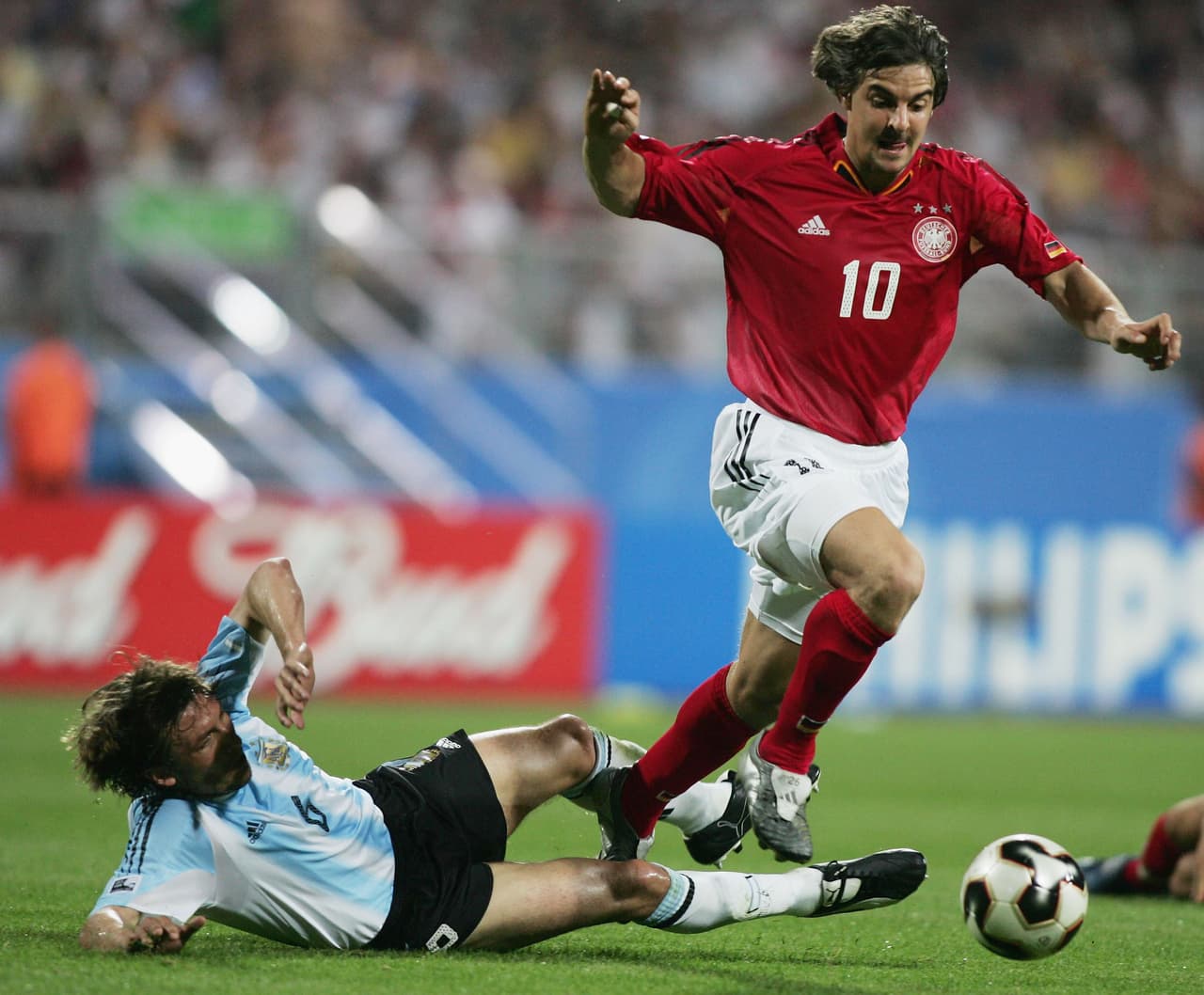 A Klinsmann le gustaba usar un 'rombo' en el medio campo: con Ballack de enganche, escoltado por Deisler y Schweinsteiger a los costados.