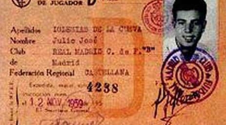 Alto, ágil y de buenos reflejos le catapultaban a romperla como guardameta del equipo de sus amores, el Real Madrid.