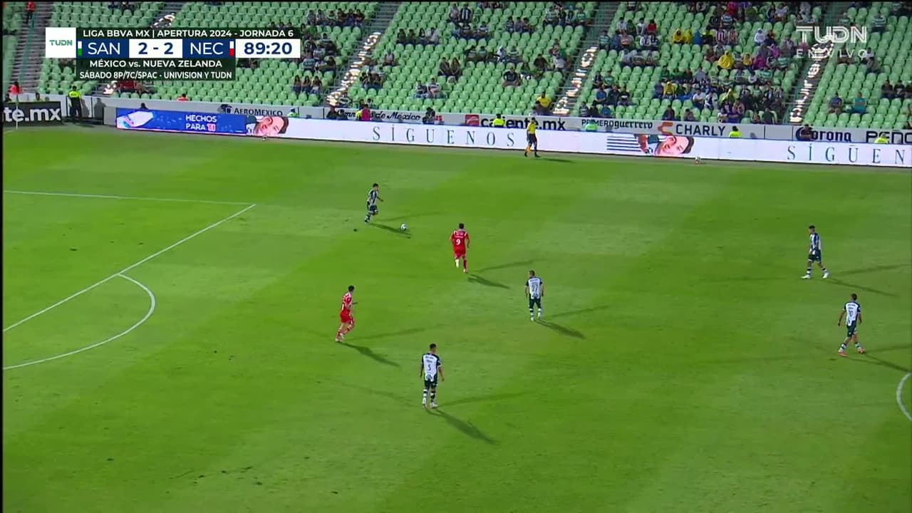 ¡TIRO ATAJADO! disparo por Agustín Palavecino.