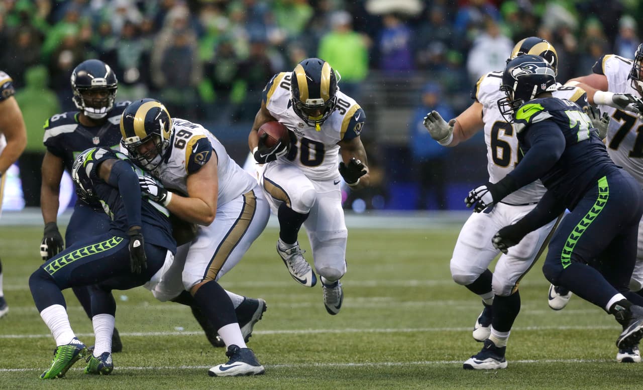 Los St. Louis Rams le ganaron 23-17 a los Seattle Seahawks, segundo triunfo en la campaña de Rams sobre Seahawks, algo que no ocurría desde 2004.