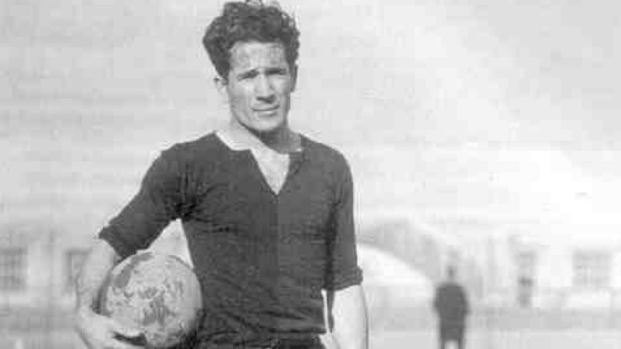 Manuel Rosas está en el cuarto escalón. Debutó con 18 años, 2 meses y 26 días.