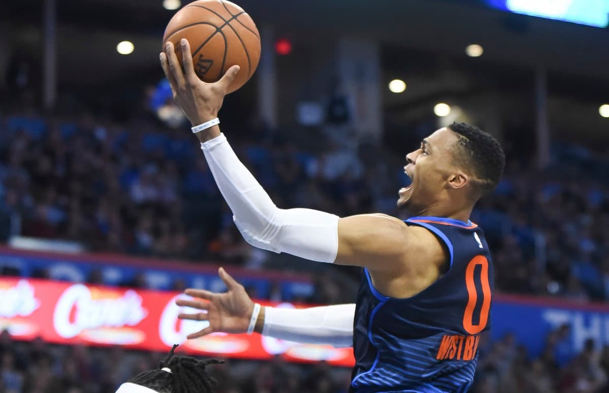 Thunder se impone a Rockets con 31 puntos de Russell Westbrook