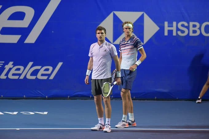 La dupla de Alexander y Mischa Zverev derrotó a los estadounidenses Withrow y Monroe con parciales de 6-3 y 6-3.