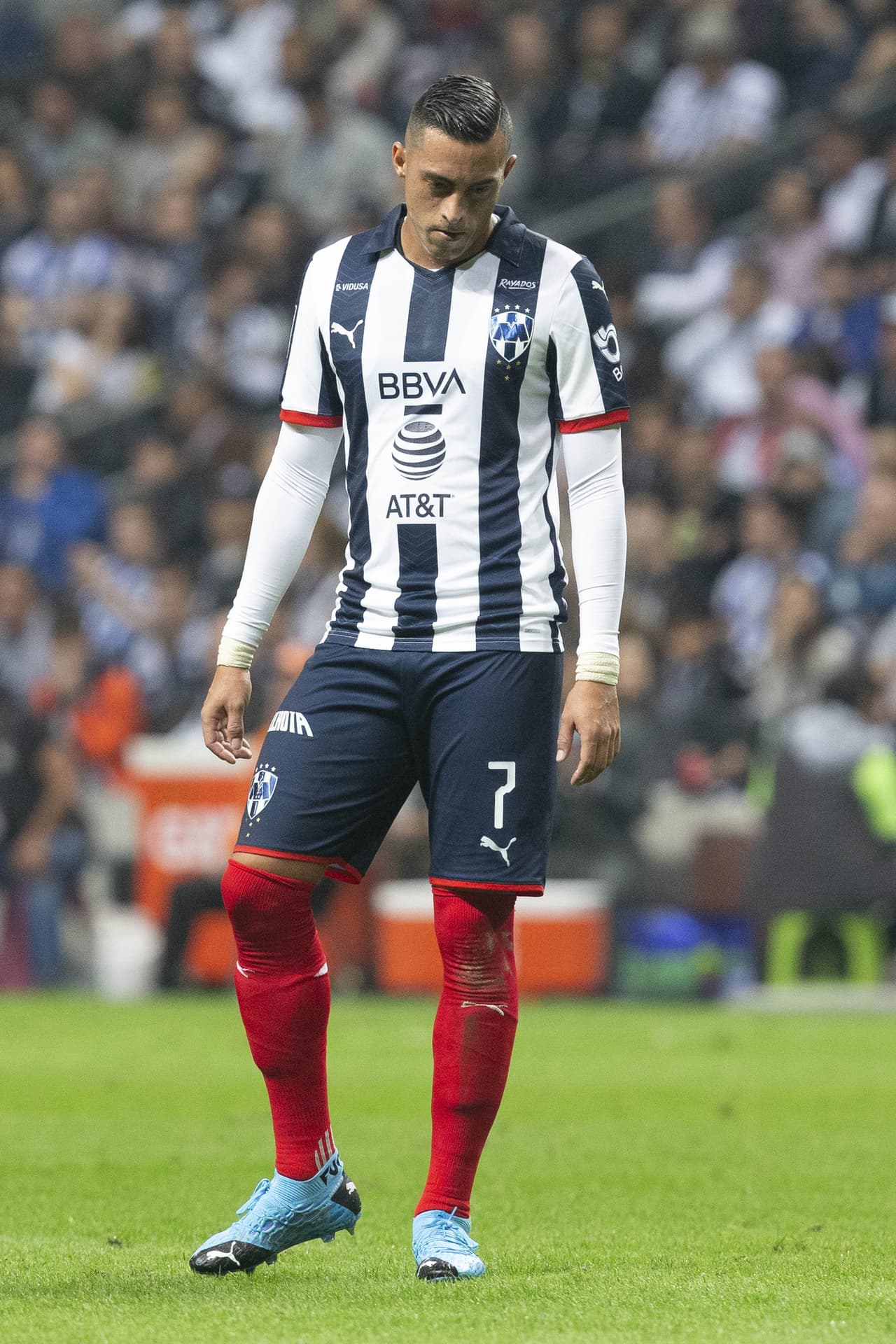 El argentino no lucía cómodo en el campo y se fue pensativo al descanso.