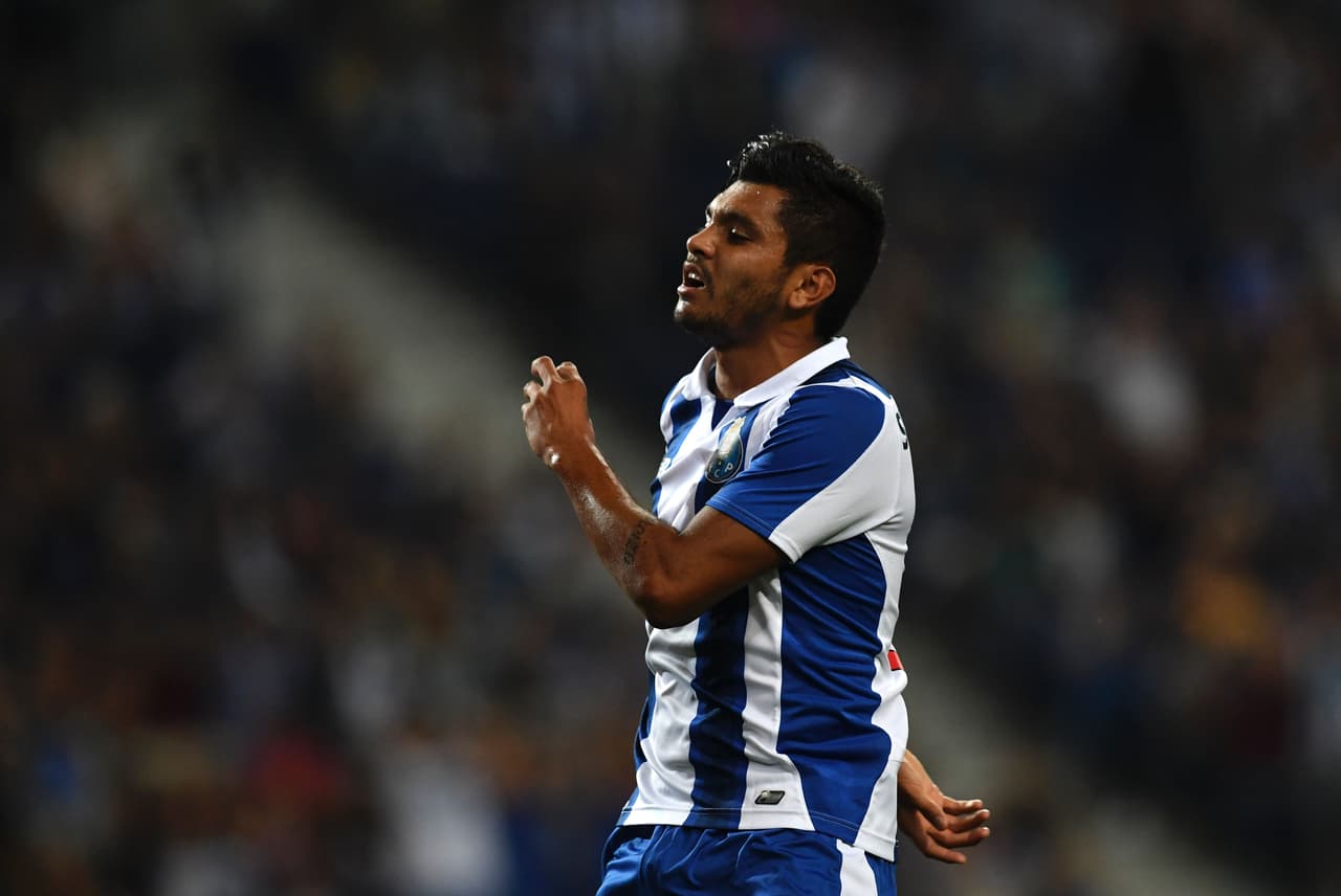 Liga NOS - Jornada 34 / Moreirense Vs. Porto / Domingo 21 de mayo - 12:00 p.m.ET/11:00 a.m.CT/9:00 a.m. PT: acabar para cumplir con el calendario. Los mexicanos Jesús 'Tecatico' Corona, Héctor Herrera y Miguel Layún buscarán tener minutos en el último partido de la temporada.