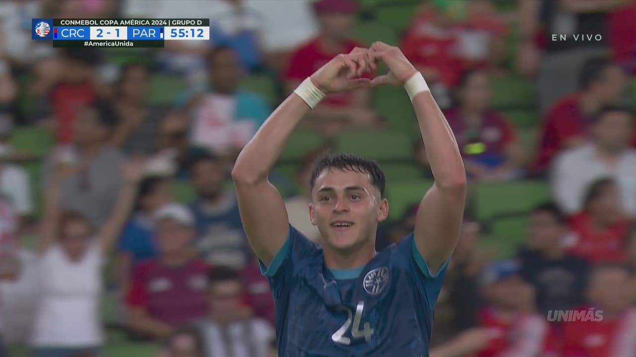¡Golazo de Paraguay! Sosa la cuelga del ángulo para el descuento