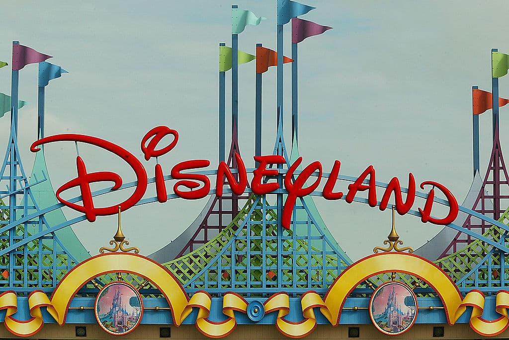 El parque de atracciones temático de Disney se abrió al público por primera vez el 12 de abril de 1992 y ha recibido a más de 375 millones de visitantes.