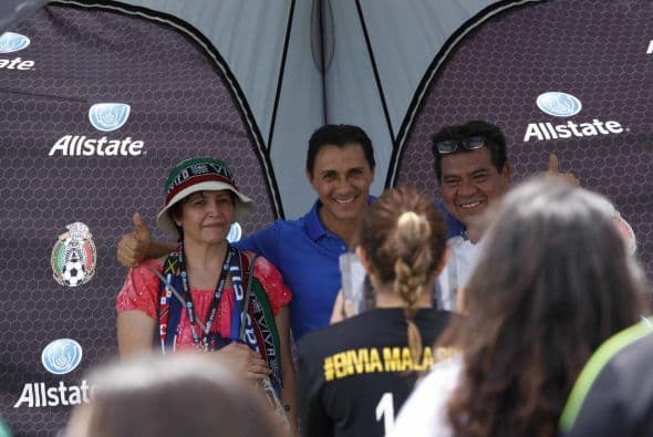 La afición en Estados Unidos llegó a Phoenix con todo su colorido para ver a México y Guatemala enfrentarse en la Copa Oro 2015.