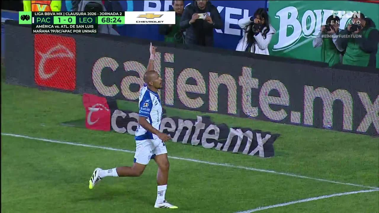 ¡GOL!  anota para Pachuca. Salomón Rondón