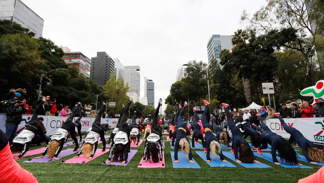 Esta sensacional postal dejó fríos a los seguidores a la NFL que se dieron cita en el centro de la CDMX.