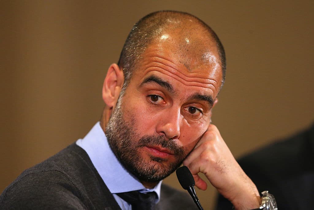 En un partido reclamó tan fuerte a la cuarta árbitro, Bibiana Steinhaus, que cuando la abrazó ella le dijo ‘no me toques’, causando la polémica en Alemania por su trato abusivo.