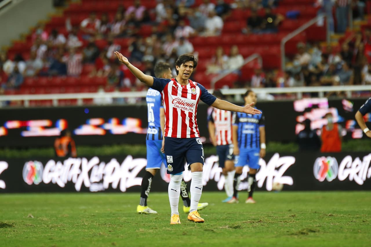 José Juan Macías es baja con Chivas para encarar a Cruz Azul