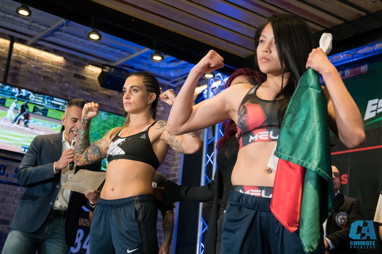 Las luchadoras Melissa Martínez e Ivanna Martinenghi pasaron la báscula en el Gimnasio de Nuevo León en donde se enfrentarán este viernes en el Combate Americas II de este 2018. Además, también pelearán Irene Cabello y Lezly Hinojosa Compean.