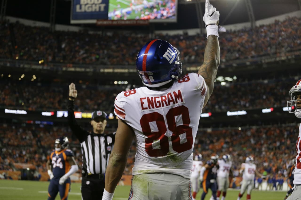 Ante la ausencia de Odell Beckham Jr., Evan Engram tomó el peso del ataque aéreo y produjo 82 yardas y una anotación.