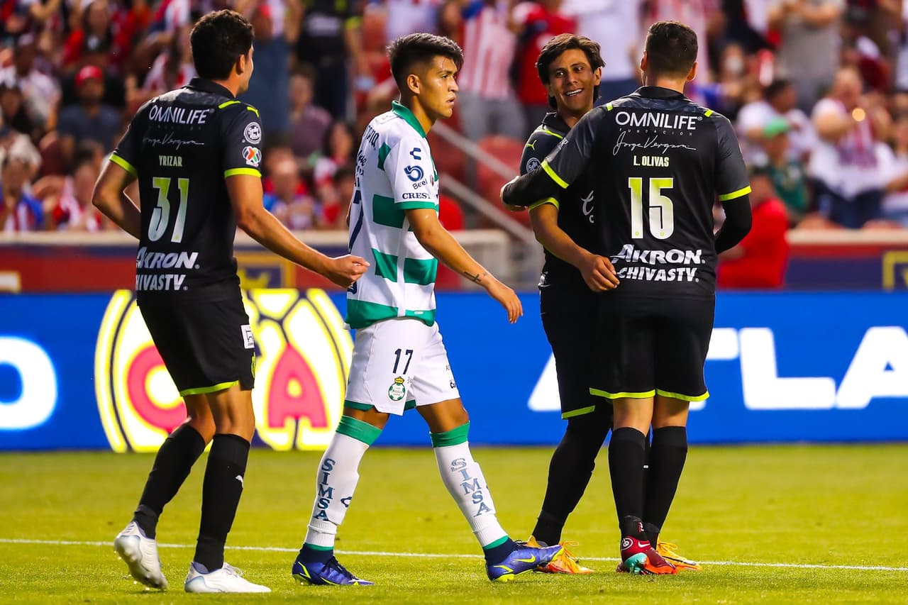 Las Chivas derrotaron a Santos Laguna por marcador de 3-1 en partido de pretemporada celebrado en Salt Lake City.