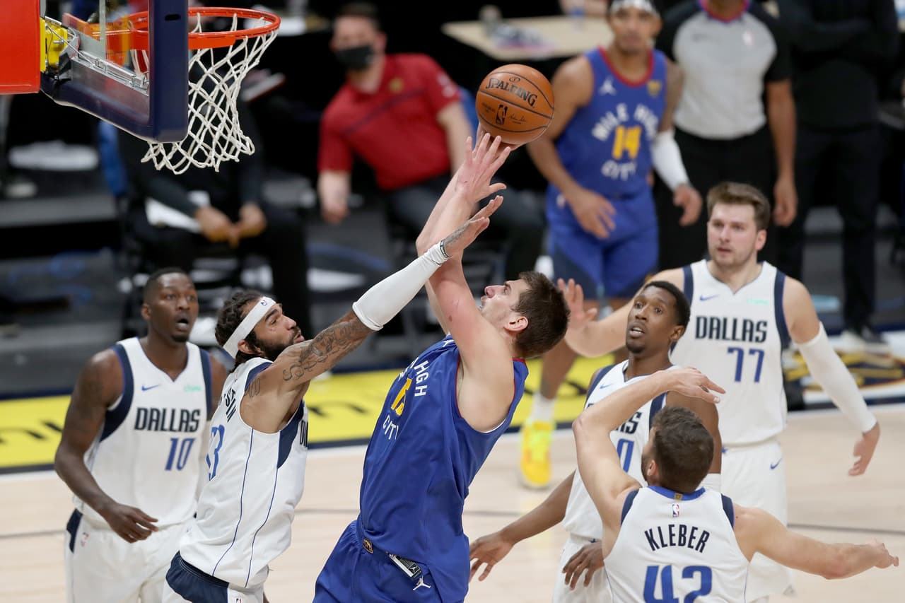 La NBA aplaza dos juegos más por protocolos de COVID-19