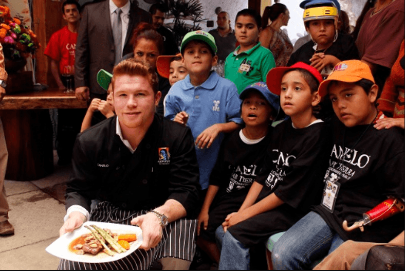 También inició la campaña ‘Tapatíos cocinan para ti’, donde buscan beneficiar a cientos de niños con capacidades especiales de la región occidente que son atendidos por el CRIT Guadalajara.
