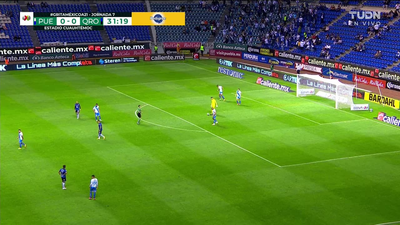 ¡TIRO ATAJADO! disparo por Kevin Ramírez.