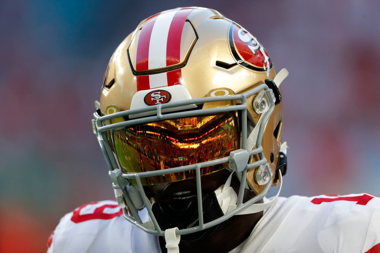 Deboo Samuel con su visor adecuado del color de su casco, se declaraba listo para la batalla.