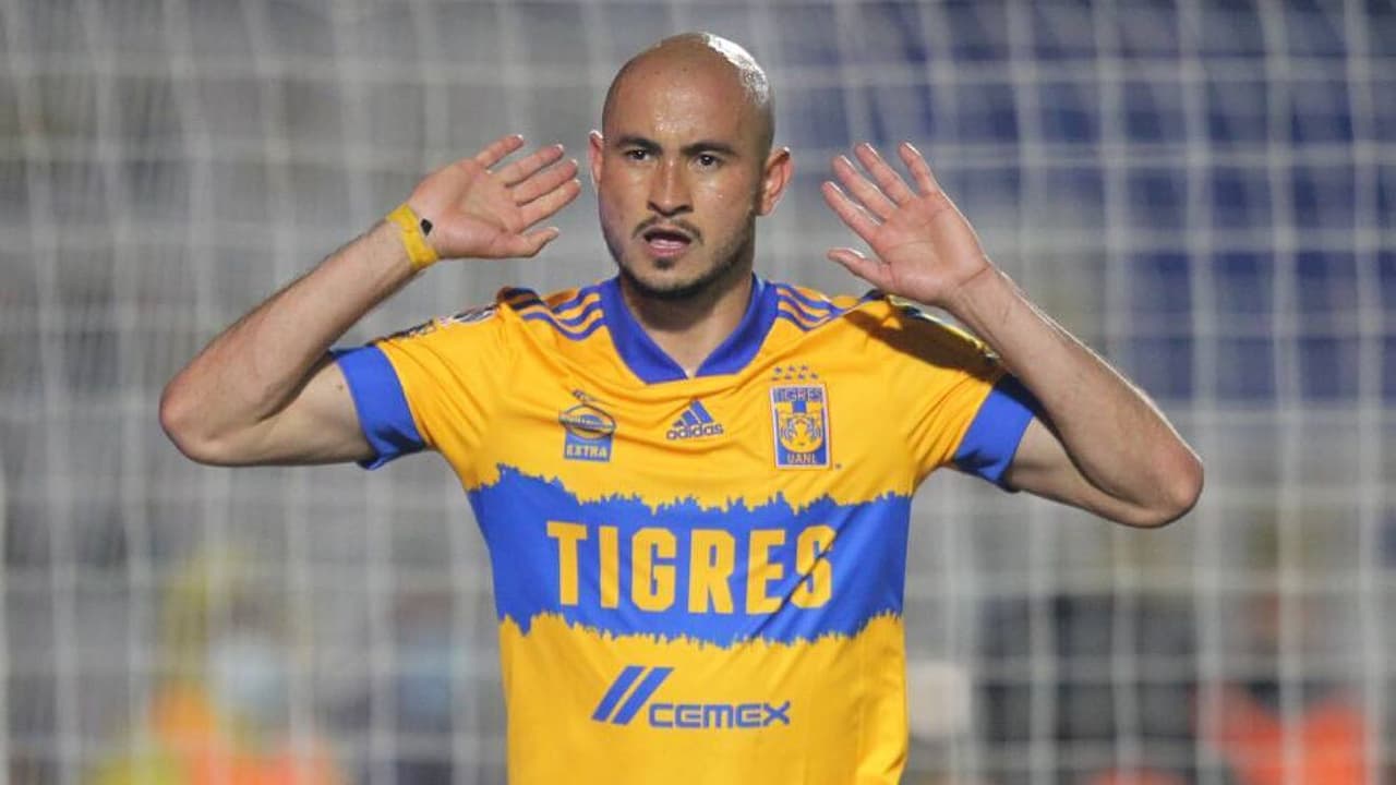Carlos González es baja con Tigres por posible positivo de Covid