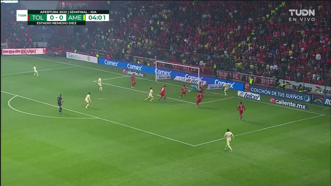 ¡TIRO ATAJADO! disparo por Alejandro Zendejas.