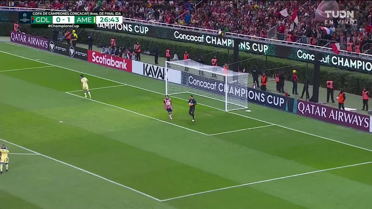 ¡TIRO ATAJADO! disparo por Roberto Alvarado.