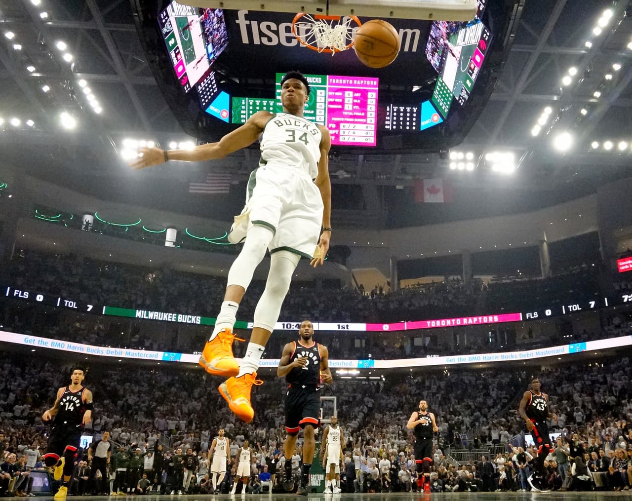 El astro de los Milwaukee Bucks Giannis Antetokounmpo jugó 37 minutos, la mayor cantidad de minutos en estos Playoffs para el espigado delantero griego.