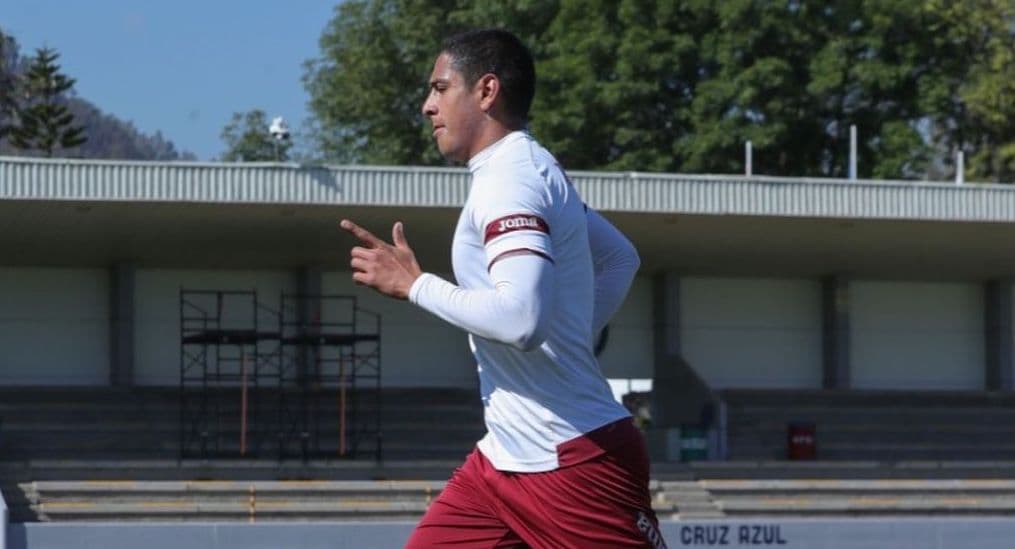 Luis Romo sufre contagio y Rayados cancela presentación