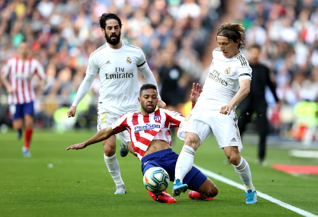 Real Madrid llegó a 49 unidades tras 22 partidos disputados en La Liga. Karim Benzema anotó al 56’.