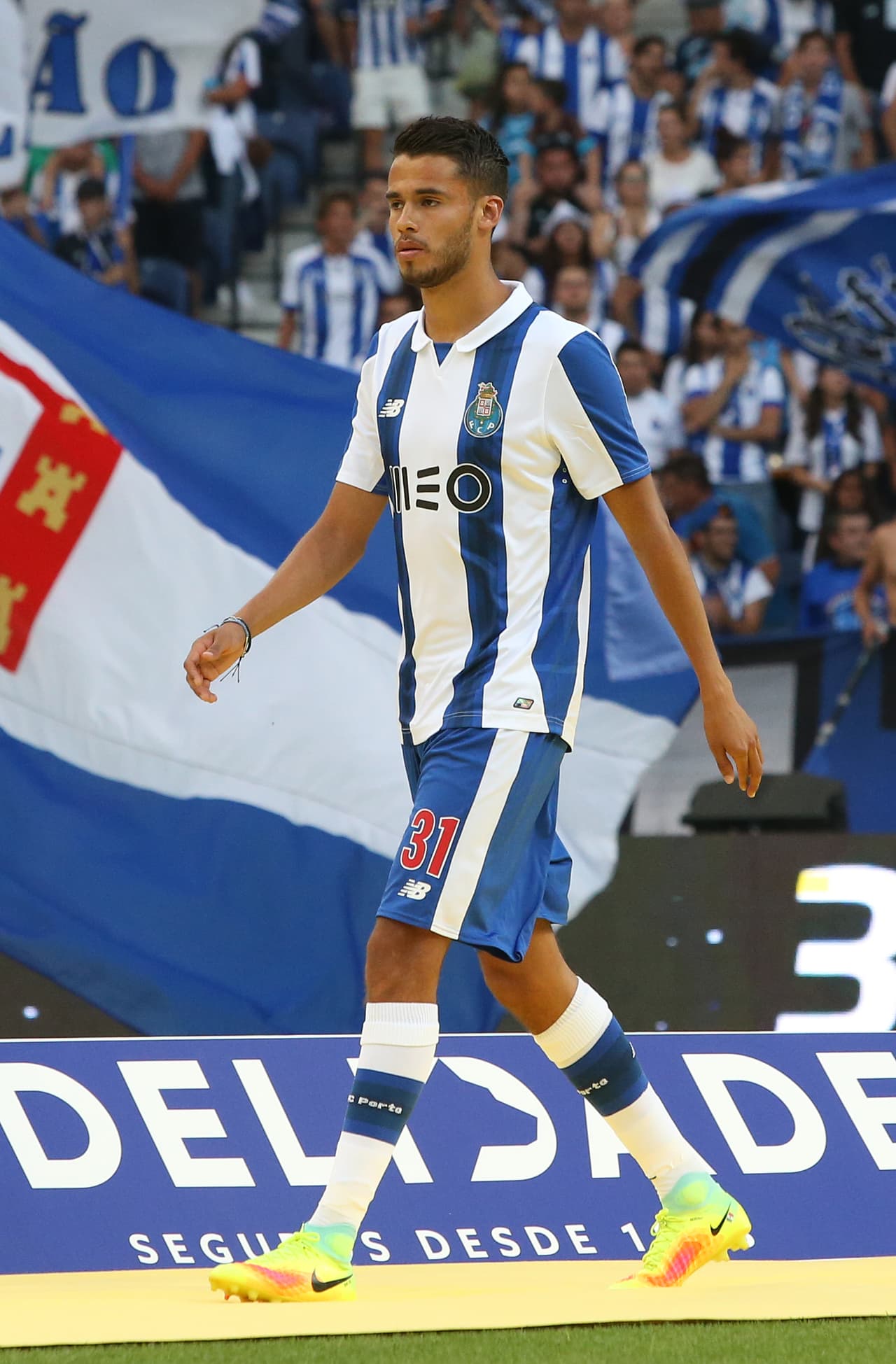 Domingo 27 de agosto - 3:15 p.m.ET/2:15 p.m.CT/12:15 p.m.PT: el 'mexican' Porto visita al Sporting Braga. Jesús Corona, Miguel Layún, Diego Reyes y Héctor Herrera podrían tener actividad en esta jornada.