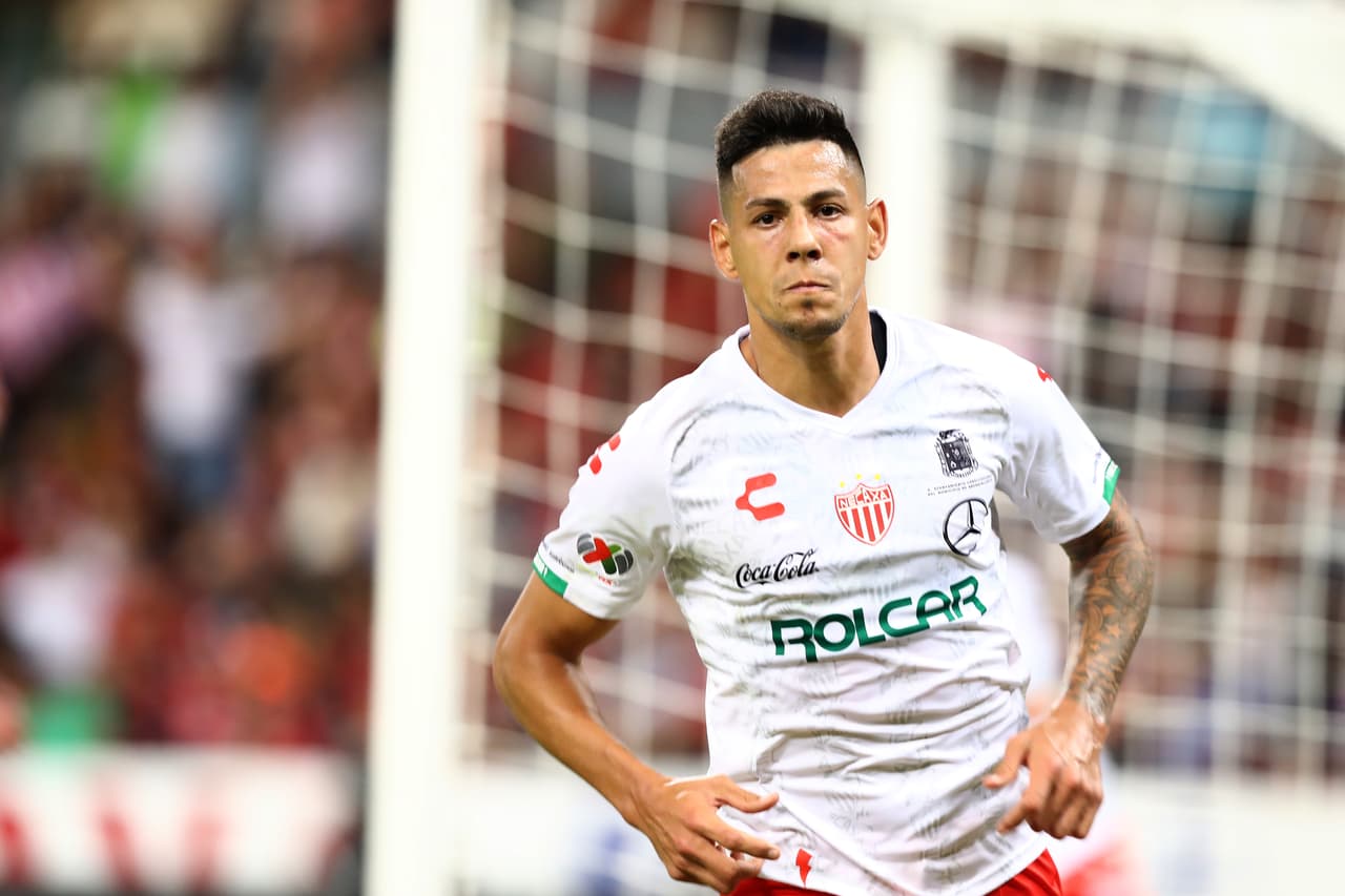 <b>Necaxa</b> |
<i>Fortalezas</i>: Con Mauro Quiroga y Maximiliano Salas tienen un ataque temible. Quiroga fue, junto a Pulido, el líder de goleo. Fueron el mejor visitante con seis victorias en nueve cotejos, sería importante que saquen ventaja en el Estadio Corregidora.