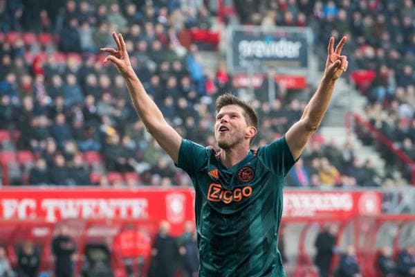 Noah Lang se estrena con titularidad en el Ajax y, con 20 años cumplidos, anota su primer hat-trick, un talento a seguir definitivamente. Twente sufre derrota 2-5 ante el Ajax y el mexicano Edson Álvarez no tuvo participación en este encuentro.