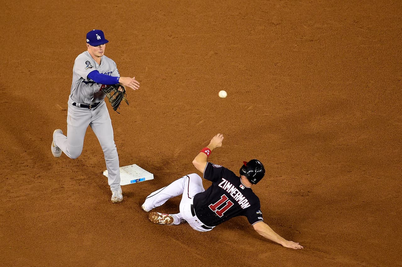 En el cuarto juego Los Angeles Dodgers fueron superados 6-1 por los Washington Nationals.