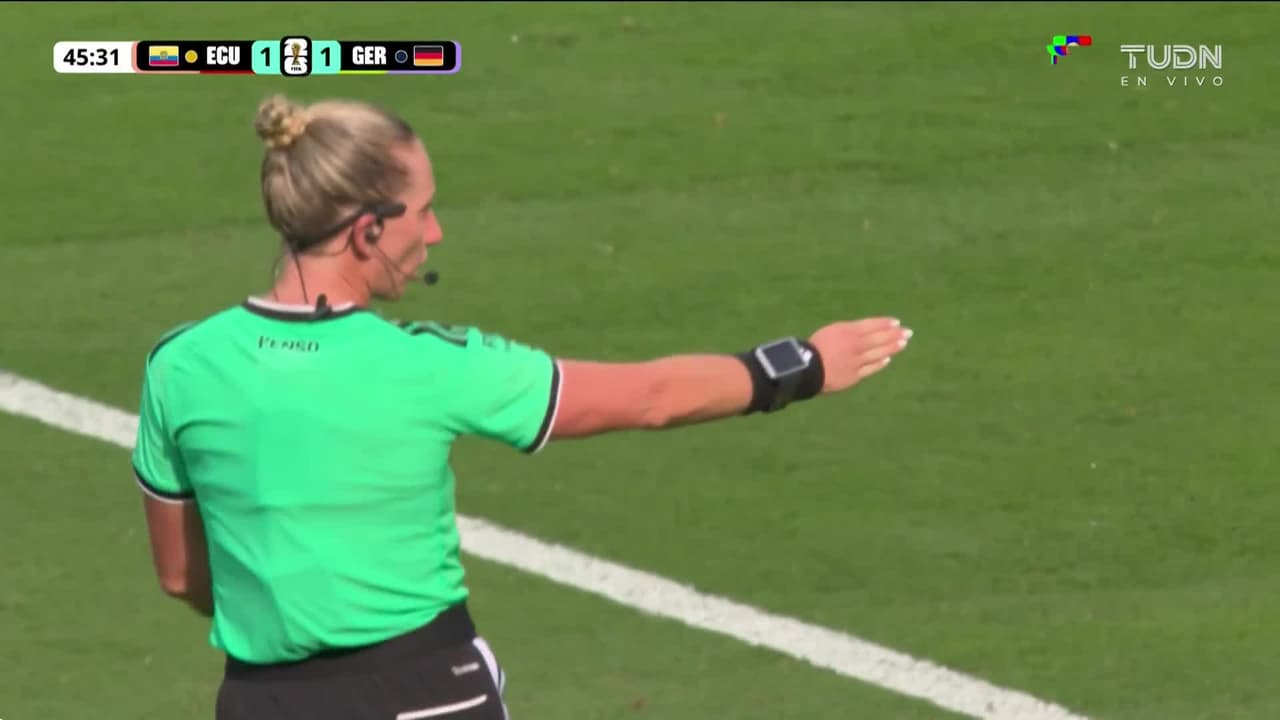 ¡Se salva Ecuador! Una falta previa de Sané invalida el penal para Alemania