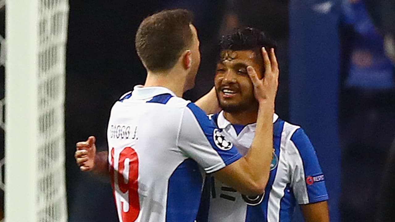 Corona participa en triunfo del Porto en pretemporada