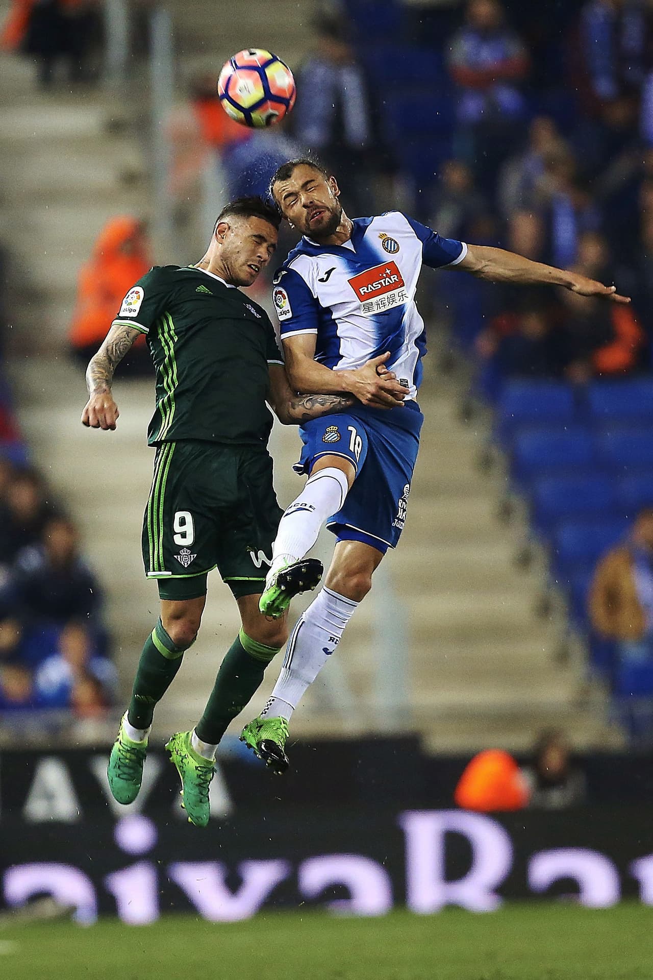 El paraguayo Antonio Sanabria (Betis) fue el hombre con más presencia en el ataque andaluz, de hecho fue quien provocó el penal con el que el marcador se abrió.