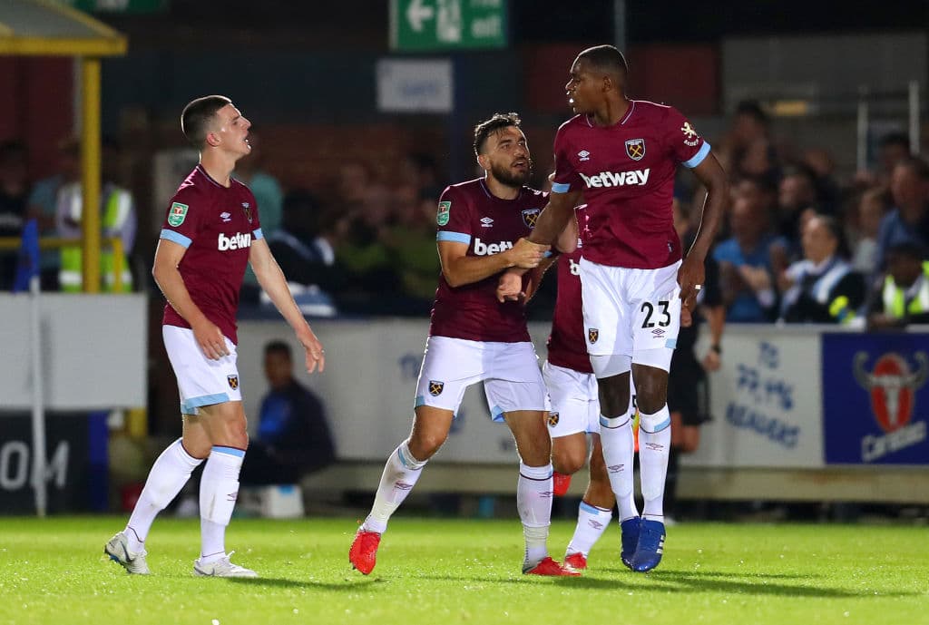West Ham ganó en la segunda ronda de la Copa de la Liga y celebró un triunfo, con la cuota de gol de Diop y de Javier Hernández en la victoria.