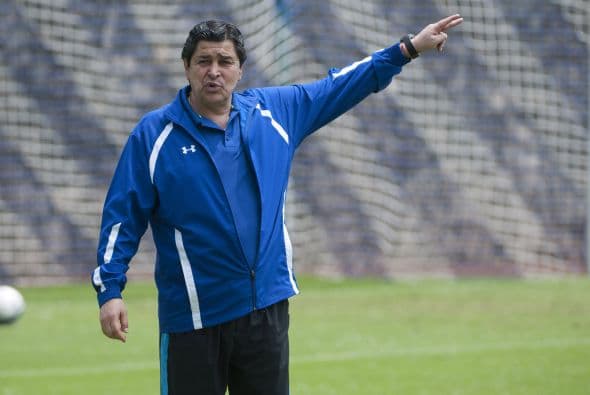 Luis Fernando Tena y Cruz Azul, alcanzaron en el más reciente torneo el liderato de la Liga MX, pero como ocurre con La Máquina desde hace más de 16 años, no les alcanzó para llegar a un título de Liga. El plantel siempre es vasto y de calidad, ahora no será la excepción. Veremos si por fin lo consiguen.