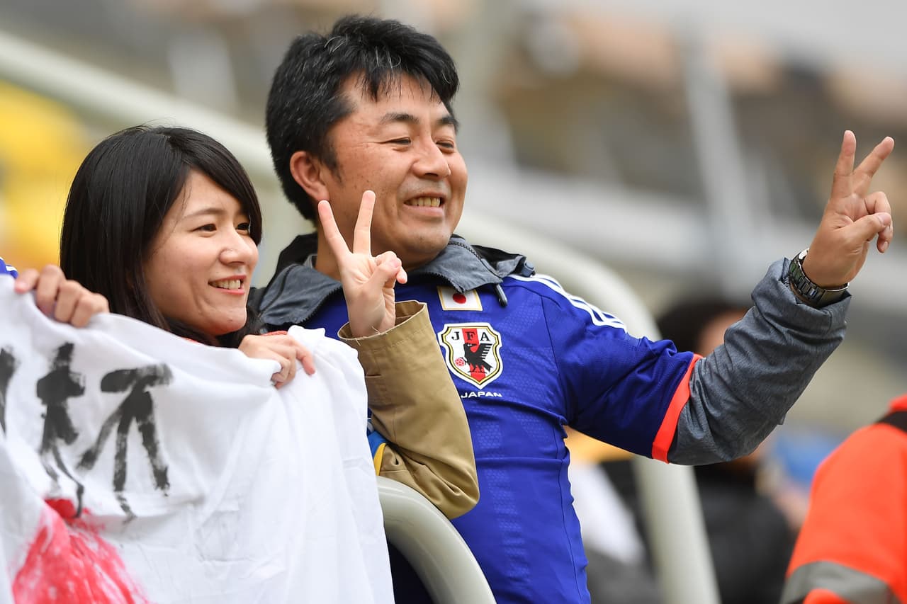 El estadio de Gdynia en Polonia es testigo del colorido previo de los fanáticos de México y de Japón para apoyar a sus selecciones en el segundo partido del Grupo B del Mundial Sub-20.