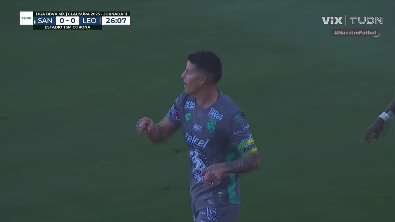 ¡Se ahoga el grito de gol! James anota pero se señala posición adelantada