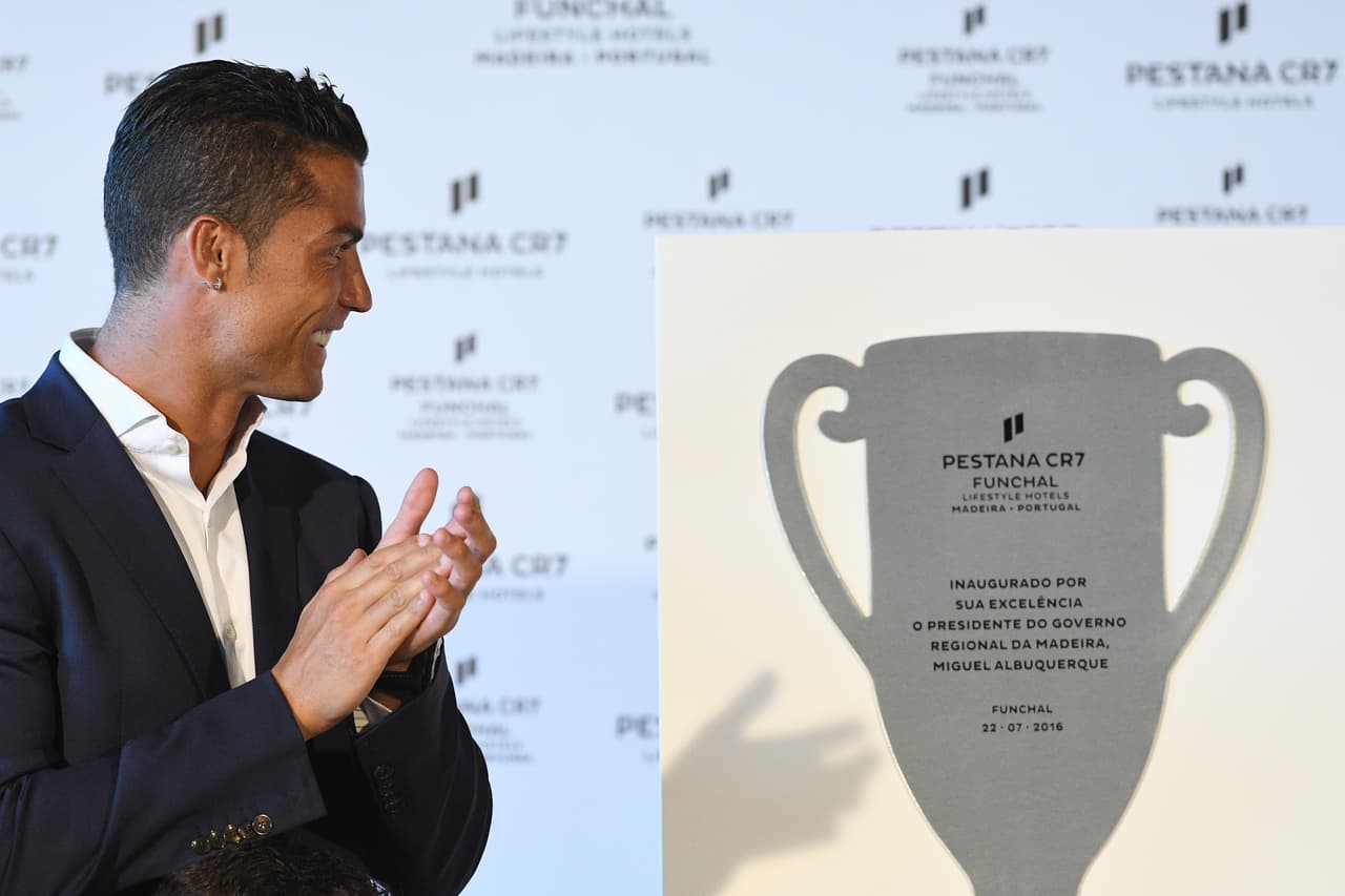 Cristiano Ronaldo abrirá un nuevo hotel en el centro de Madrid en 2019 y otros en Nueva York y Marrakech. El portugués tiene un acuerdo con el grupo Pestana y ya tiene hoteles en Lisboa y Funchal.