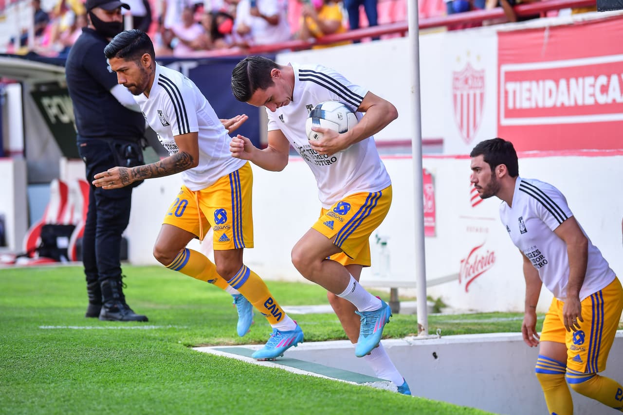 Los Rayos de ‘Jimmy’ Lozano dieron un espectacular primer tiempo y con los goles de Aguirre y Escoboza sentenciaron a unos Tigres que simplemente no tuvieron reacción y se atascaron en Aguascalientes.