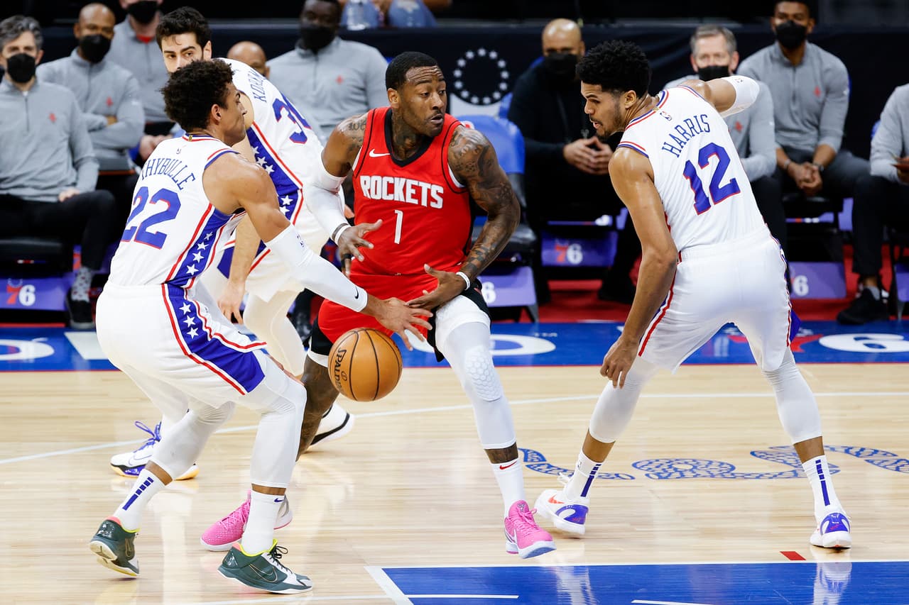 Embiid lidera a los Sixers para romper la mala racha ante Houston
